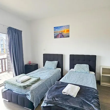 Habitación en casa particular Downtown Rooms, 200m From Marina Lárnaca