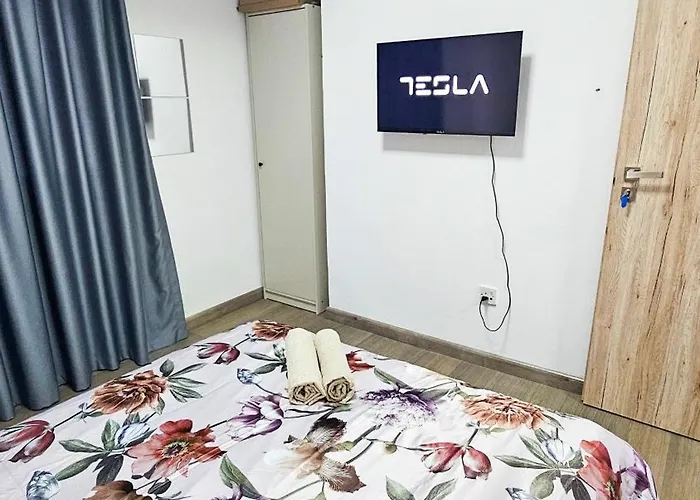 Downtown Rooms, 200m From Marina *